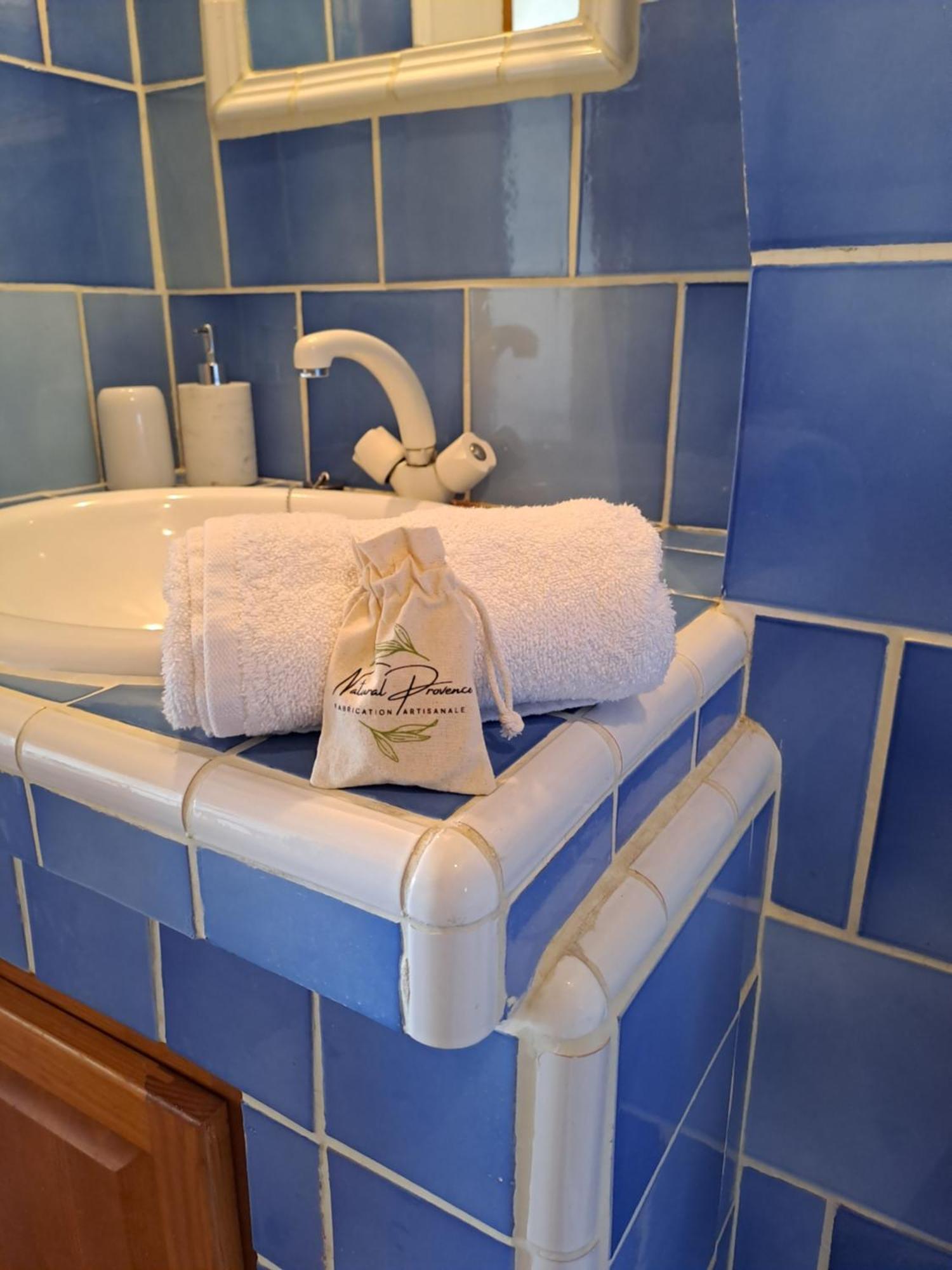 Bed and Breakfast Les Roses Tremieres Bargème Zewnętrze zdjęcie