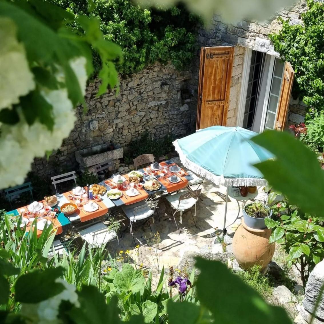 Bed and Breakfast Les Roses Tremieres Bargème Zewnętrze zdjęcie